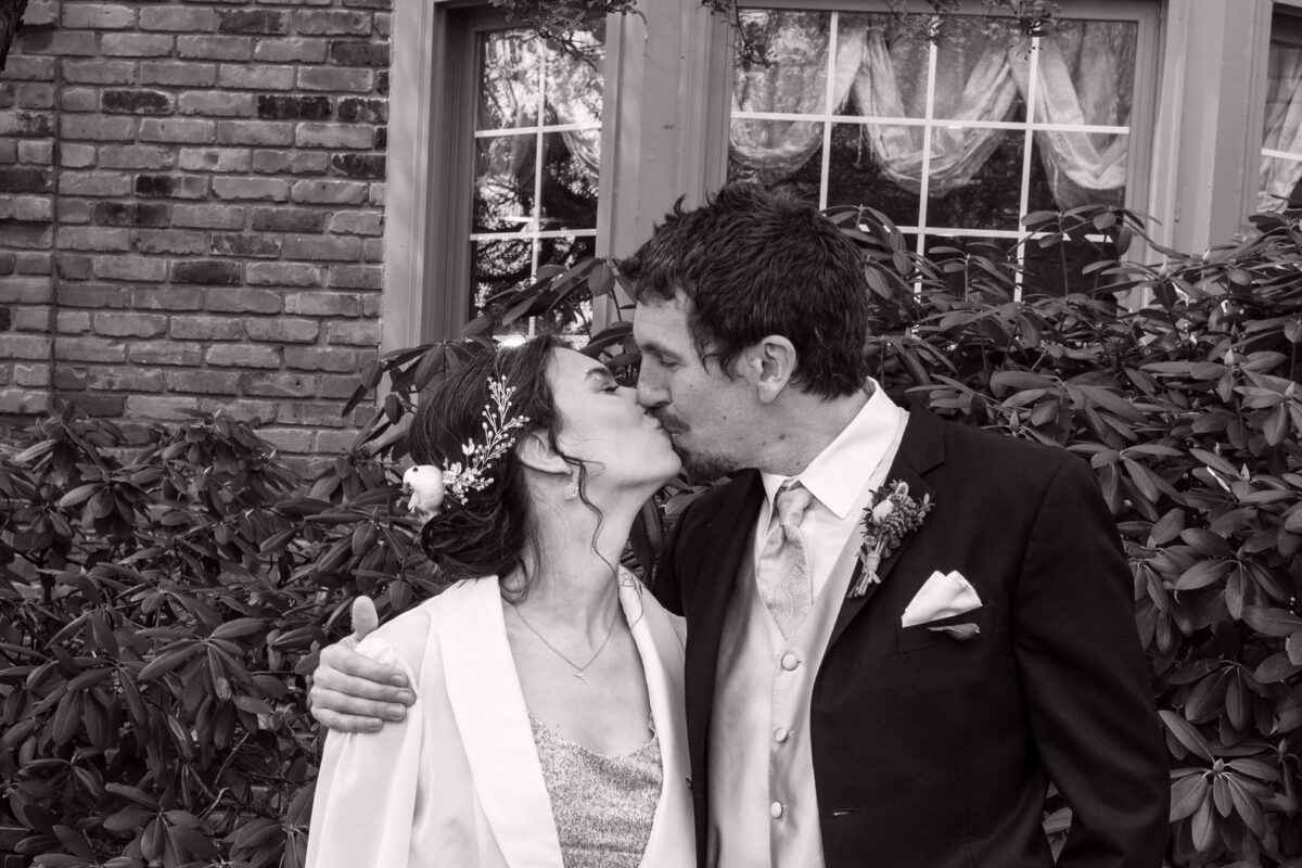 A Cold Spring Wedding in Grosse Pointe, MI | Lauren & Bryan